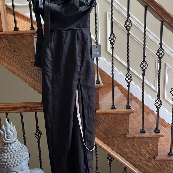 NWT IEENA FOR MAC DUGGAL
Black Square Neck Tie Strap Slit Gown Size 4 - Picture 5 of 10